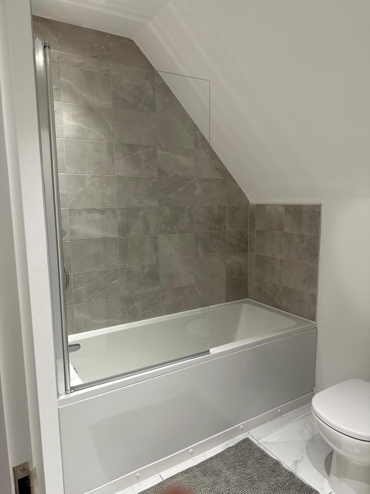 Lush King Ensuite In A Shared Home Mánchester Exterior foto